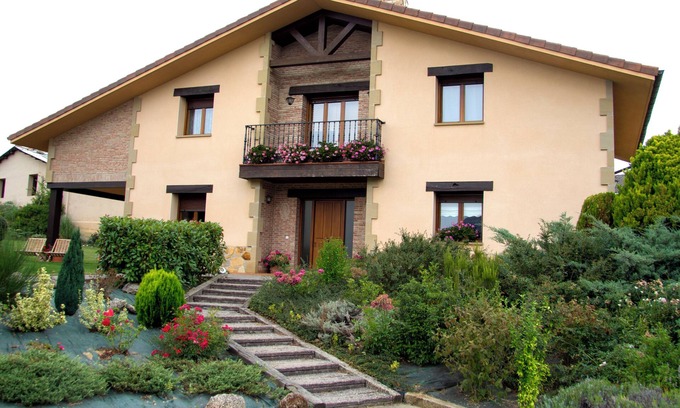 Urturi House | THE GOLF VILLA. HOUSING IN A NATURAL ENVIRONMENT WITH A SPECIAL CHARM.