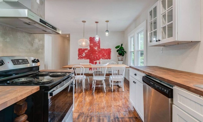 New London Apartment | The Good Home · Walk to L+M Hospital/Near Mystic!