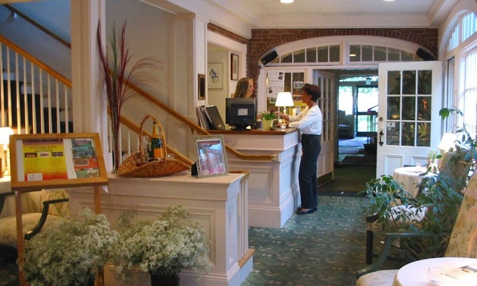 Rochester Hotel | The Governor's Inn
