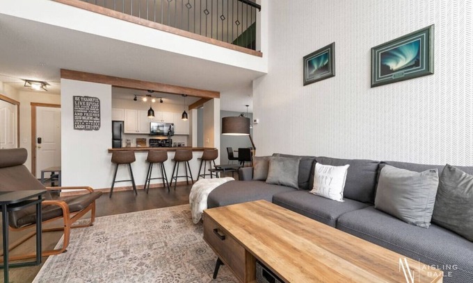 East Kootenay Condo | The Grand Peak | Pool | Hot Tub | Fireplace | Gym