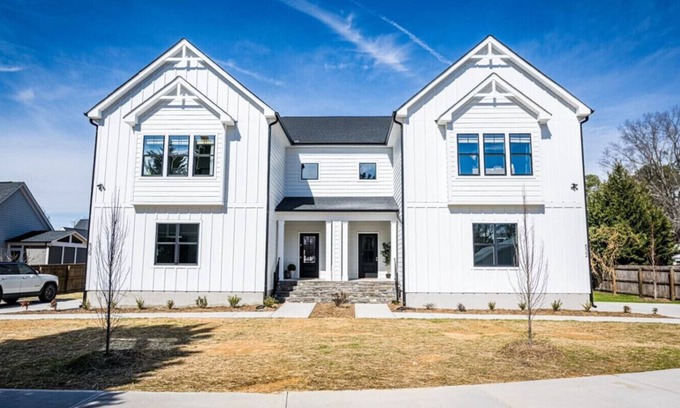 Apex House | “The Grande” 8 BR/8BA Downtown Apex, 2 Game Rooms!