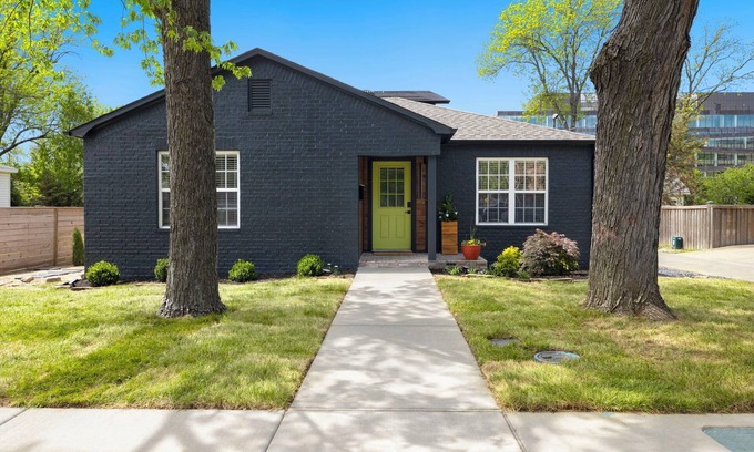 Downtown House | The Green Door Hideaway