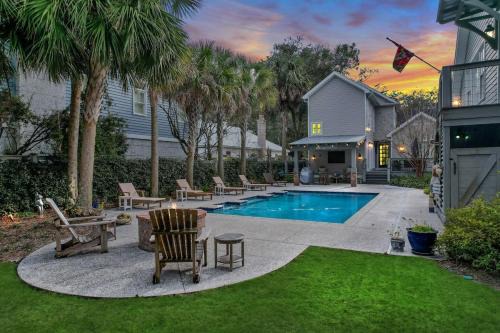 King City House | The Grey Pearl - Swimming Pool Premier Location