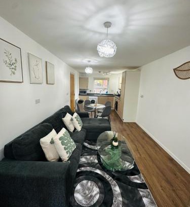 Salford Apartment | The Grounded Pearl