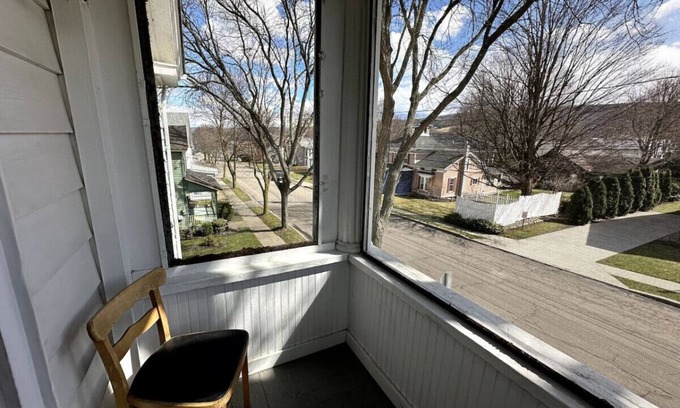 Hammondsport Apartment | The Gulf Stream House Unit 12