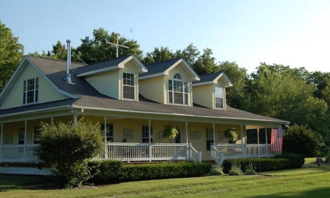 Goodrich House | The Hadley Homestead