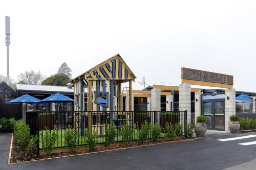 Halswell Hotel | The Halswell