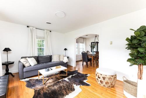 South Nashville House | The Hamilton - In Trendy WeHo & 1 mile to Broadway