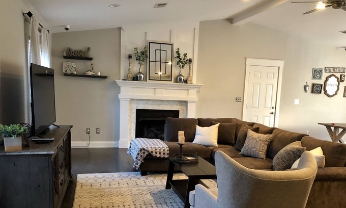 Conestee House | 😃The Happy Bungalow😃