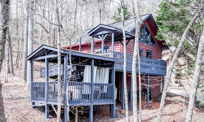 Helen House | The Happy Camper