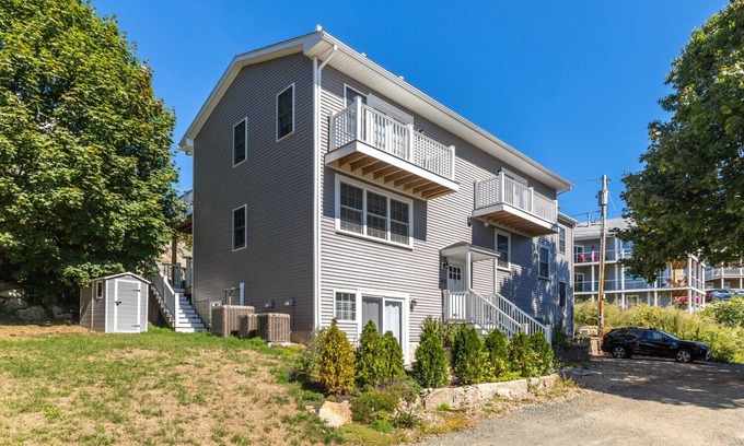 Gloucester Condo | The Harborview - Luxury 2 bedroom condo in Downtown Gloucester