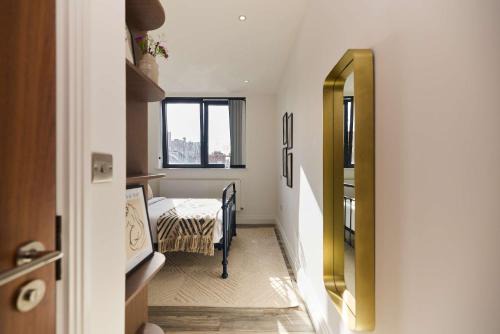 Harlesden Apartment | The Harlesden Place - Modern 3BDR Flat with Balcony