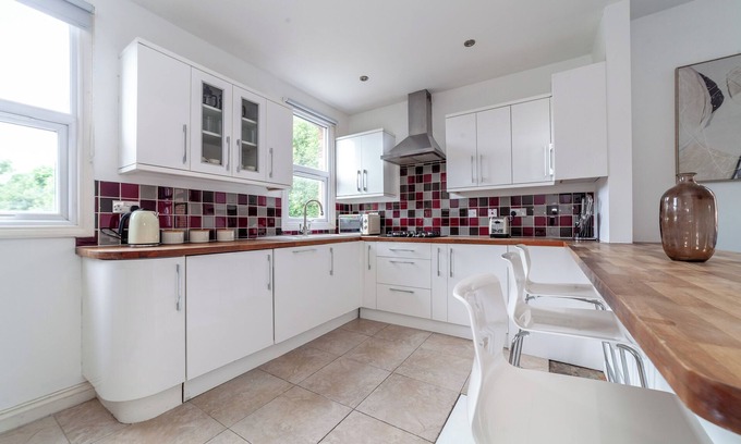 Harlesden Apartment | The Harlesden Villas