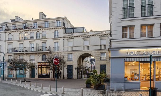Serris Apartment | The Haussmannian Disneyland Paris - 10 pers - 4 Ch