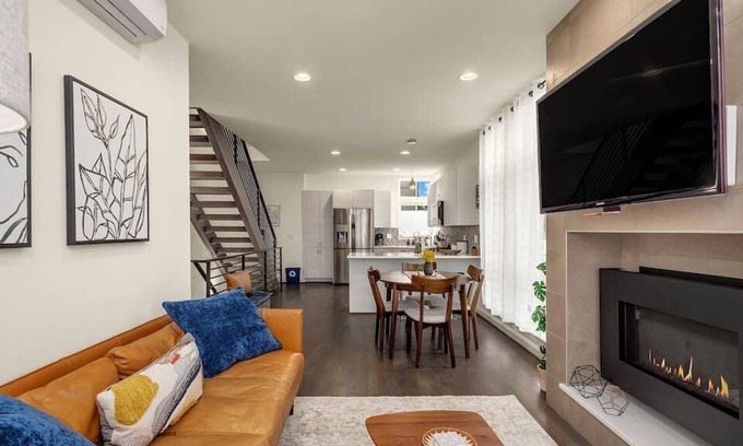 East Queen Anne House | The Haven - A Stylish Townhome on Queen Anne