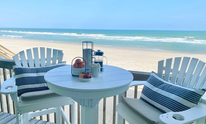 Surf City Condo | The Haven - Oceanfront Surf Condo! Community Pool, Sleeps 4