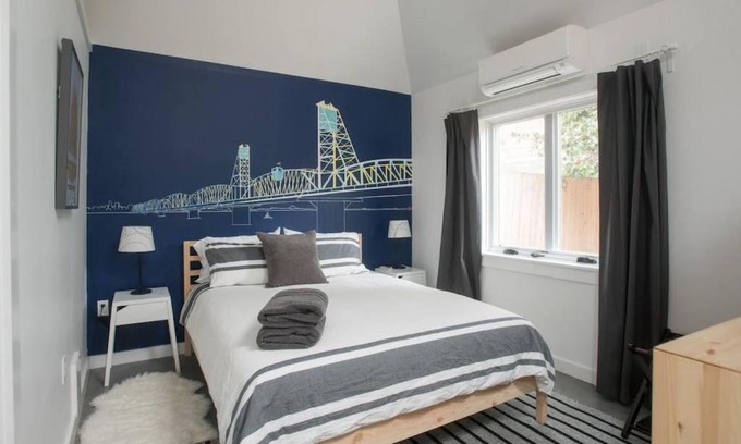 Sunnyside House | The Hawthorne Hideaway