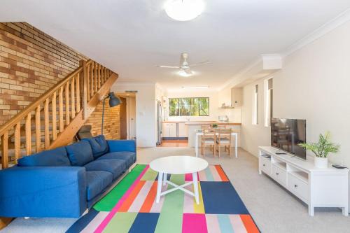 Auchenflower Apartment | The Hidden Flower - A Spacious Poolside Abode
