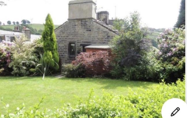 Sowerby Bridge House | The Hideaway