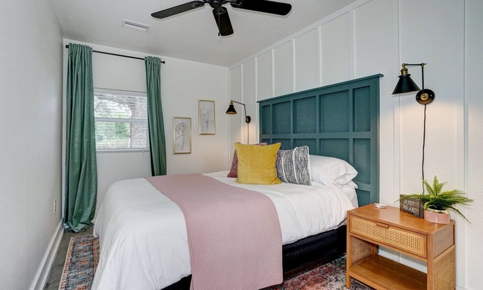 Downtown Dunedin Cottage | The Highland Hideaway | Downtown Dunedin