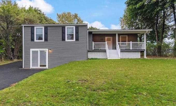Sodus Point House | The Hillside House offers a great getaway for family and friends.n