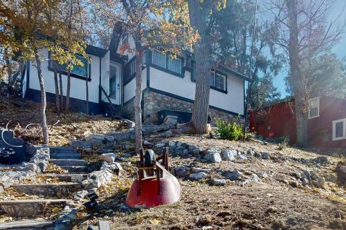 Frazier Park House | The Hillside Sanctuary