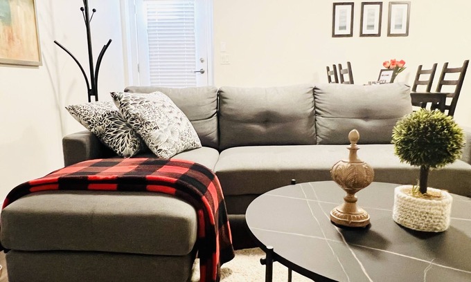 Surrey House | The Hilltop at Grandview