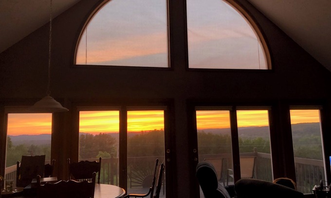 Frankfort House | The Hilltop Retreat - QUIET, PEACEFUL, & FAMILY-ORIENTED WITH GREAT VIEWS AND A/C!