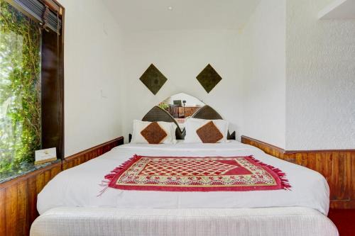 Ooty Villa | The Hillview Hideaway Chic 2BHK with Terrace and Garden
