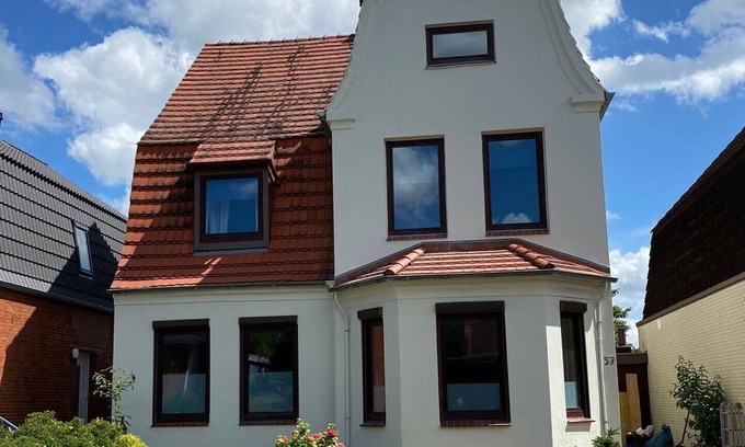 Osterhusum Apartment | The historic carpenter's workshop, WLAN, garage for bicycles and electricity connection