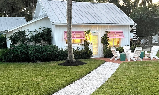 West Naples Cottage | The Historic Coquina Cottages C is 2 Blocks to the Beach, 5th Avenue and 3rd St.