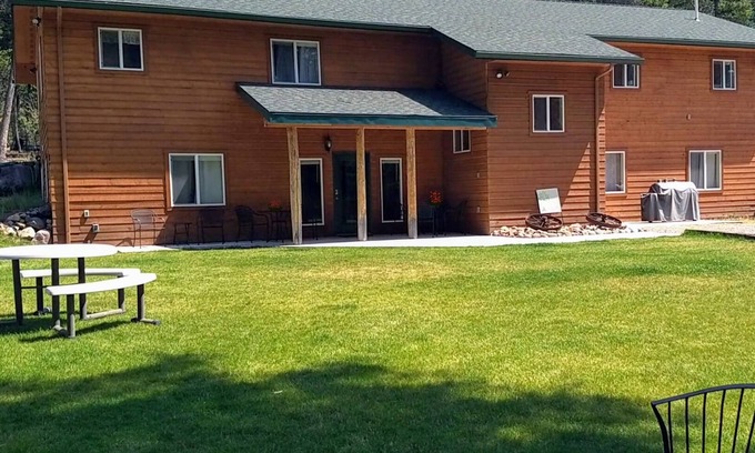 Seeley Lake House | The Home Place Vacation Rental
