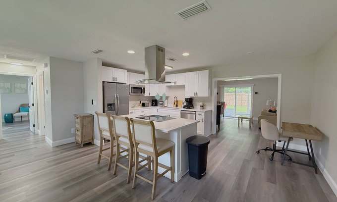 South Daytona House | The Honu Hideaway - 3-Bedroom modern home, sleeps 8, in sunny South Daytona