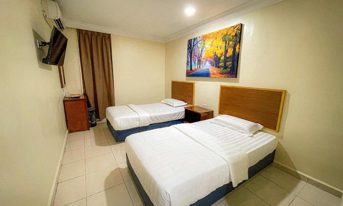 Sandakan Hotel | The Hotel