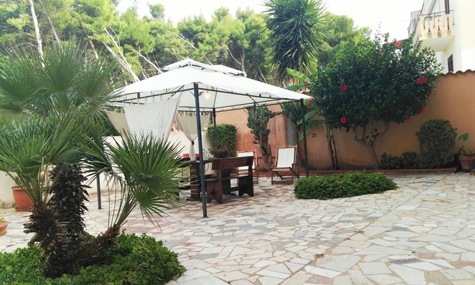 Castellammare del Golfo House | The house is 900 m. away from the beach, 200 m. from the center, 100 m. Supermarket