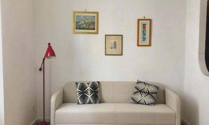 La Spezia Apartment | The House of Flowers