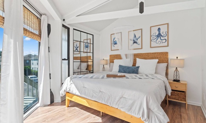 Surfside Beach Condo | The Hut at the beach