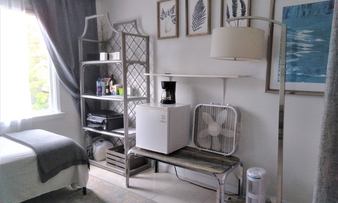 Overtown House | The International Gem Room! Central - Clean - Affordable