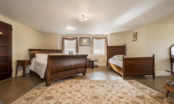 Farmington Hotel | The Jackson | Historic Victorian Inn Room