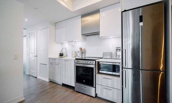 Garden District Condo | The Jarvis Suite