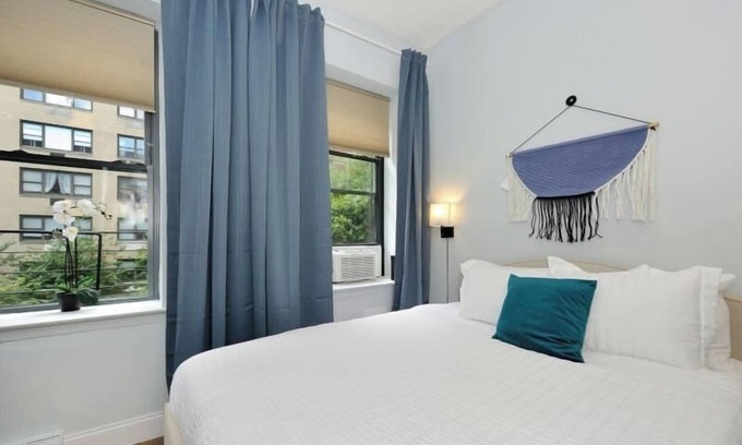 Upper East Side Apartment | The Jayden II Vibe 8739