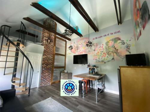 Sanford Apartment | The Jazz Loft