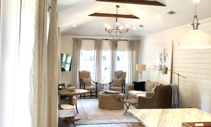Oxford House | The Josephine House-South Lamar Historic District-Walk to Sq - 2 King Beds, 2 Ba