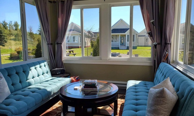 Cherry Valley House | The King Eider - 24 Meadow View