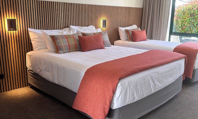 Twizel Hotel | The Lakes Motel Twizel