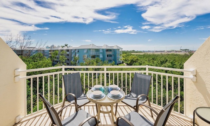 Key West Condo | *THE LARK’S LANDING @ SUNRISE SUITES* Condo & Pool + LAST KEY SERVICES…