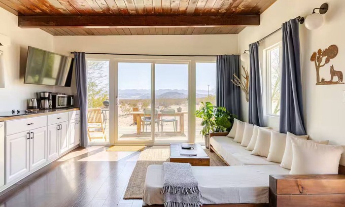 Twentynine Palms Cabin | The Leeds Cabin: A Civilization Escape