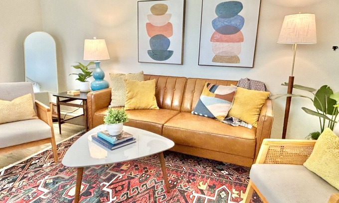 University House | The Leia, 2BR Bright Retreat by Velvet Ditch Villas