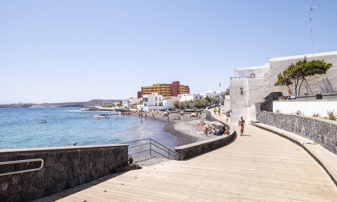 Poris de Abona Apartment | The Lighthouse by the Sea & Wifi