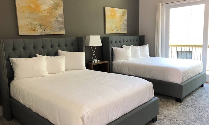 Dahlonega House | The Limelight Inn
